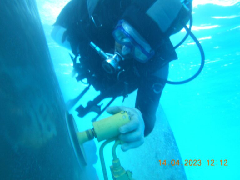 Propeller inspection photo